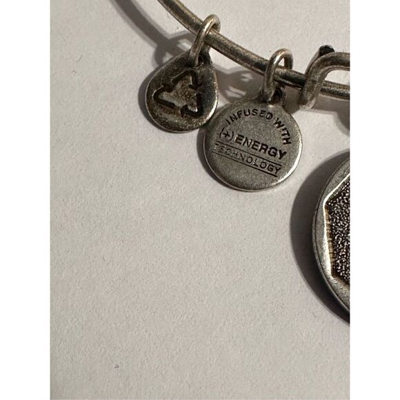 2014  Rare ALEX AND ANI
Silver-Tone K Initial Charm Bangle Bracelet Good vintage - Picture 6 of 6